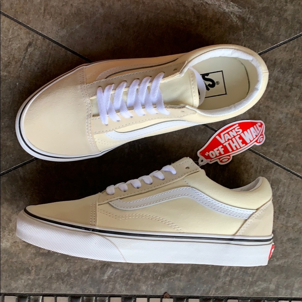 VANS OLD SKOOL CLASSIC WHITE/TRUE WHITE WMNS - Picture 14 of 16